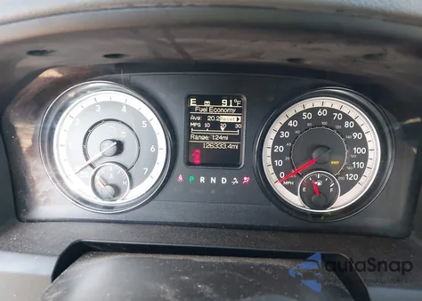 2016 Ram 1500 Express z USA, uszkodzony, nr VIN 1C6RR7FG3GS409660